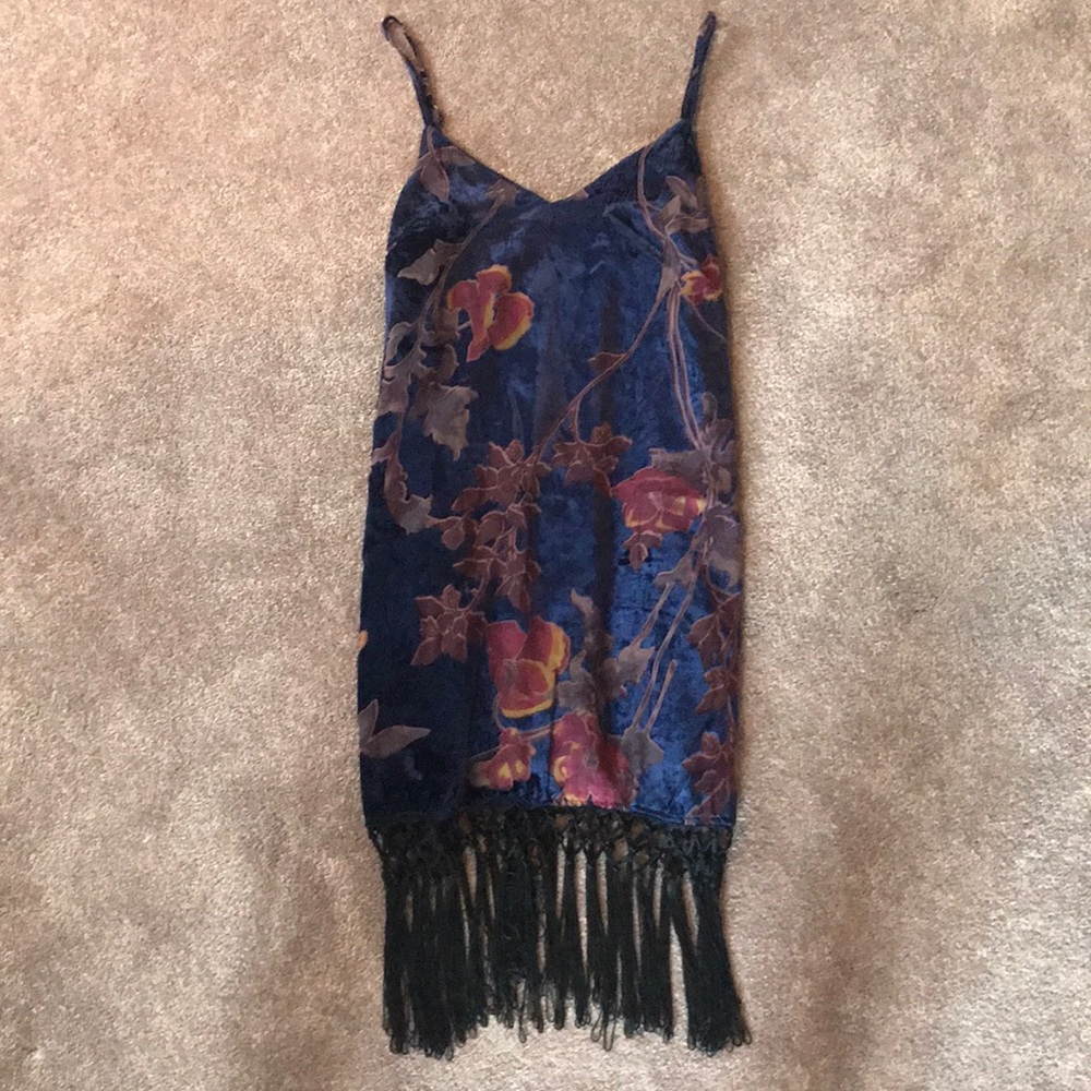 Misguided Velvet Flocked Tassel Trim